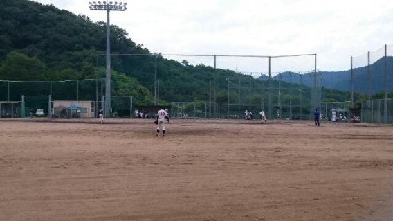 岡山・岡山東リトルシニア合同チームさんと練習試合をしました。